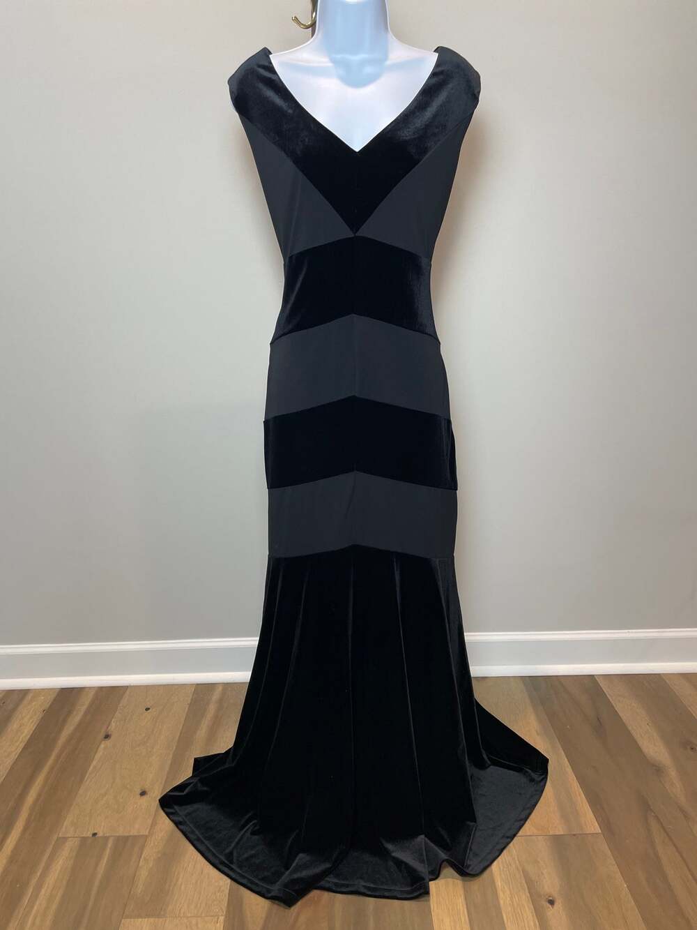 Boston Proper Black Chiffon Velvet Pattern Maxi Dress V Neck Size 8